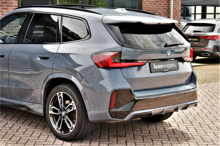 BMW X1 xDrive30e M-Sport Plus Stormbay Pano ACC HUD 360-cam 19inch