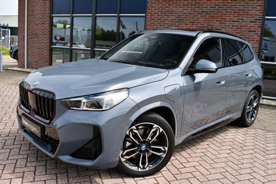 BMW X1 xDrive30e M-Sport Plus Stormbay Pano ACC HUD 360-cam 19inch