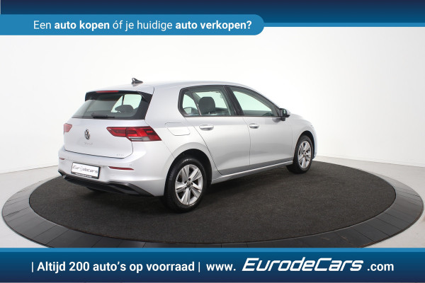 Volkswagen Golf 1.0 eTSI Life Business *1ste Eigenaar*Navigatie*Ambiente*Camera*