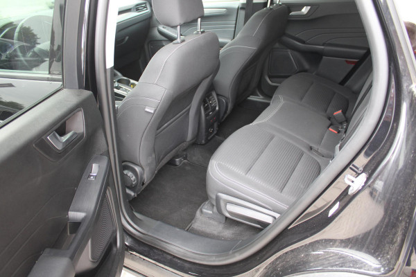Ford Kuga 2.5 FHEV Titanium | GEEN STEKKER NODIG |Winterpack | Camera | Adaptieve Cruise Control | Navigatie | Climate Control | PDC V+A | BLIS
