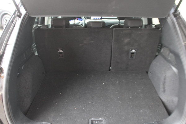 Ford Kuga 2.5 FHEV Titanium | GEEN STEKKER NODIG |Winterpack | Camera | Adaptieve Cruise Control | Navigatie | Climate Control | PDC V+A | BLIS