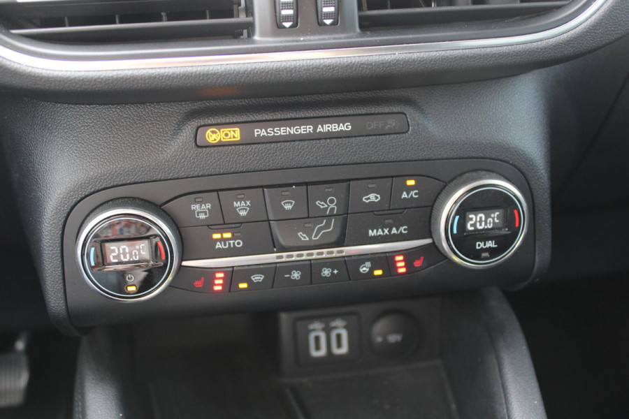 Ford Kuga 2.5 FHEV Titanium | GEEN STEKKER NODIG |Winterpack | Camera | Adaptieve Cruise Control | Navigatie | Climate Control | PDC V+A | BLIS