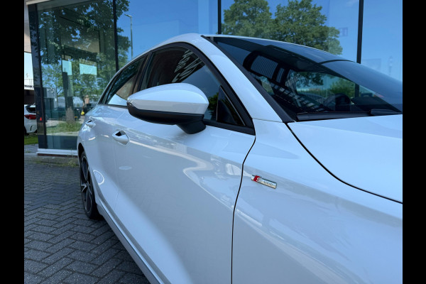 Audi A3 Sportback 40 TFSI e Advanced edition S Line - Automaat - Navi - Winterpakket