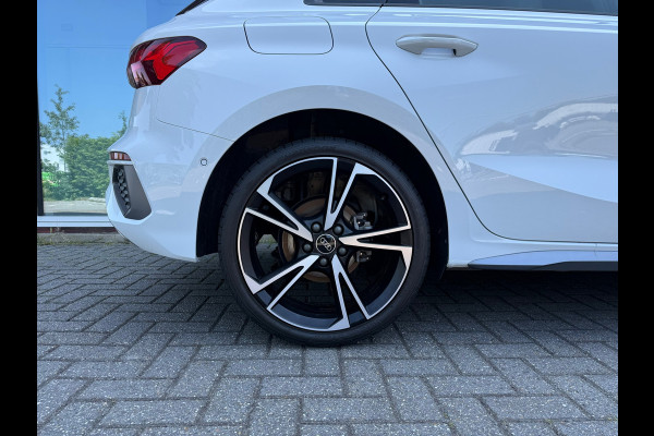 Audi A3 Sportback 40 TFSI e Advanced edition S Line - Automaat - Navi - Winterpakket