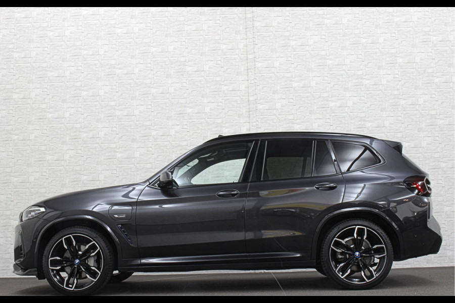 BMW X3 30e Hybrid 292pk M-Sport | Panodak | 97% SOH | Vol Leder | TH 2000kg | Live Cockpit Profesional | Alarm | Camera | Navi Profesional | Active Guard | Carplay.
