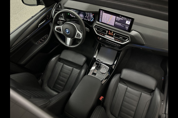 BMW X3 30e Hybrid 292pk M-Sport | Panodak | 97% SOH | Vol Leder | TH 2000kg | Live Cockpit Profesional | Alarm | Camera | Navi Profesional | Active Guard | Carplay.