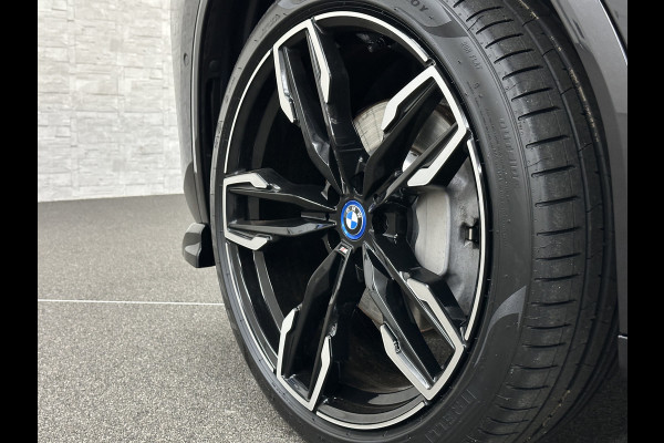 BMW X3 30e Hybrid 292pk M-Sport | Panodak | 97% SOH | Vol Leder | TH 2000kg | Live Cockpit Profesional | Alarm | Camera | Navi Profesional | Active Guard | Carplay.