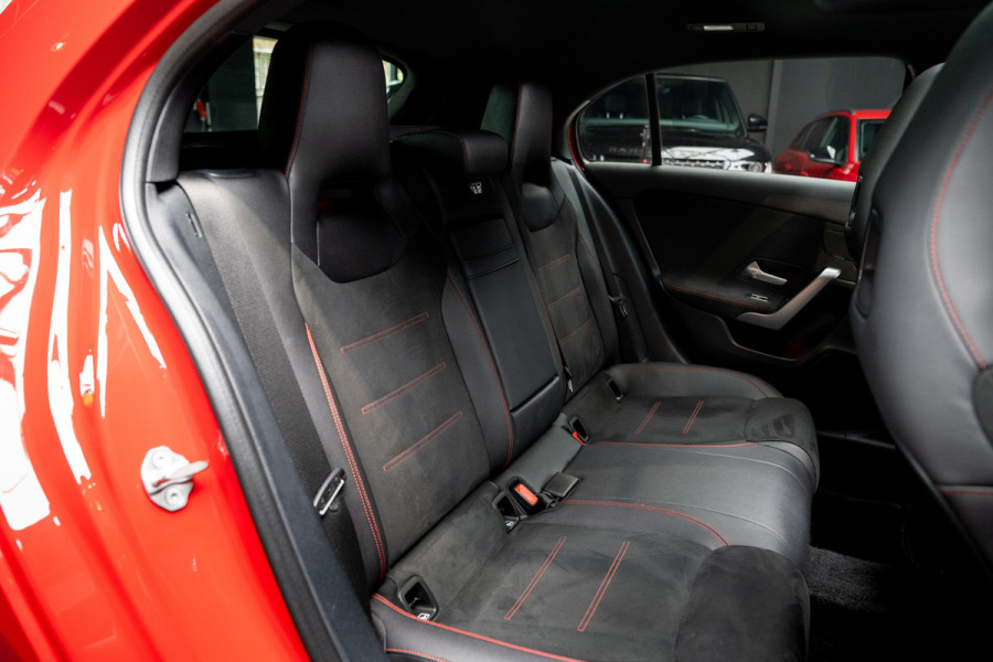 Mercedes-Benz A-Klasse 250 AMG Pano Carbon Leder Widescreen Navi Camera Climate Ambient Cruise PTS LM velgen