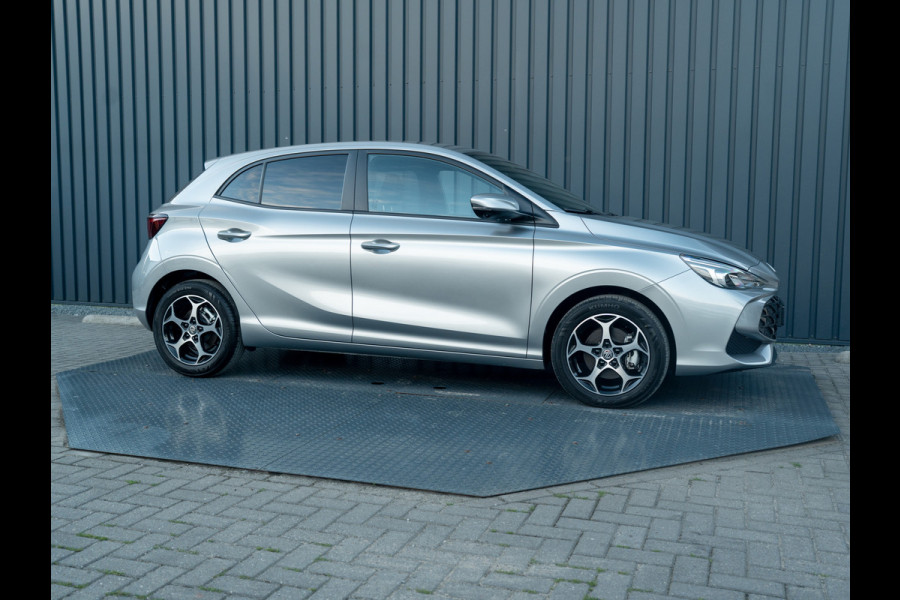MG MG3 Hybrid+ 1.5 Hybrid+ Luxury | 360 Camera | Led Koplampen | Stuur & Stoel verw. | Prijs Rijklaar!!