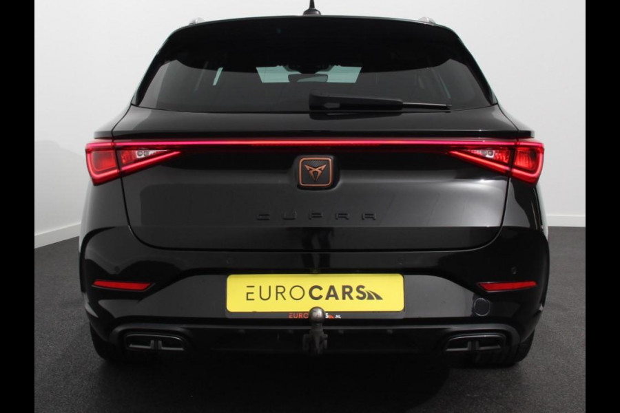 CUPRA Leon Sportstourer 1.5 eTSI Business Edition High Navigatie Apple Carplay/Android Auto Navigatie Adaptieve Cruise Control Camera Trekhaak met afneembare kogel Parkeersensor achter Stuur- en stoelverwarming