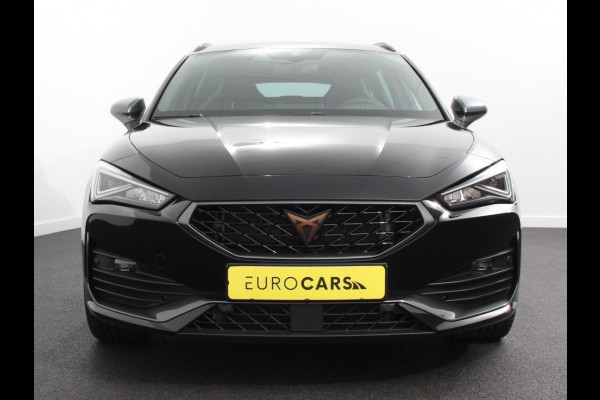 CUPRA Leon Sportstourer 1.5 eTSI Business Edition High Navigatie Apple Carplay/Android Auto Navigatie Adaptieve Cruise Control Camera Trekhaak met afneembare kogel Parkeersensor achter Stuur- en stoelverwarming