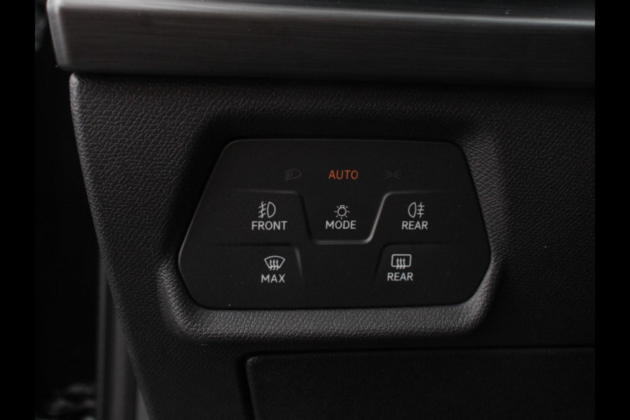 CUPRA Leon Sportstourer 1.5 eTSI Business Edition High Navigatie Apple Carplay/Android Auto Navigatie Adaptieve Cruise Control Camera Trekhaak met afneembare kogel Parkeersensor achter Stuur- en stoelverwarming
