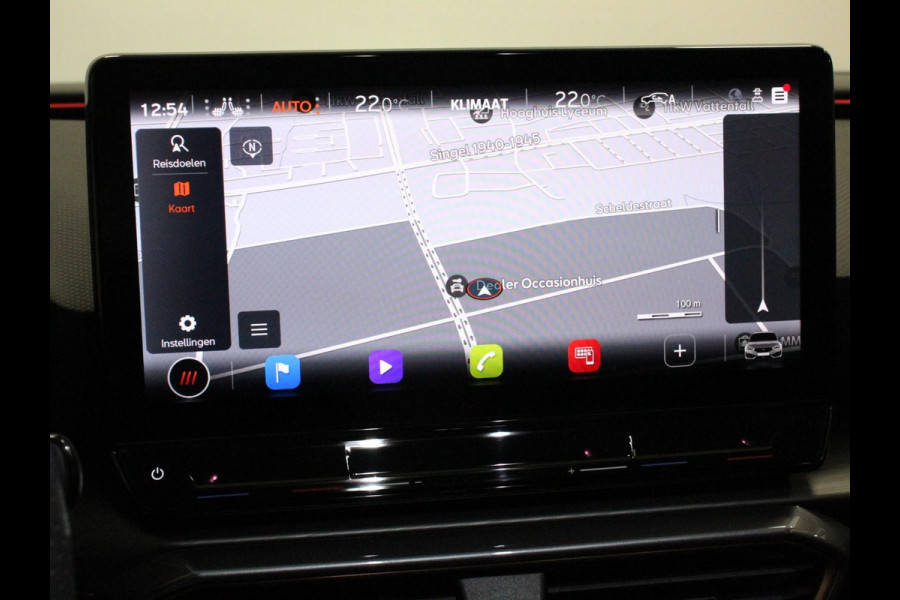 CUPRA Leon Sportstourer 1.5 eTSI Business Edition High Navigatie Apple Carplay/Android Auto Navigatie Adaptieve Cruise Control Camera Trekhaak met afneembare kogel Parkeersensor achter Stuur- en stoelverwarming