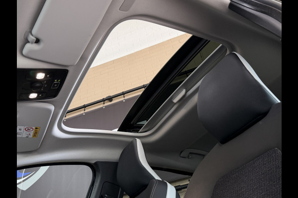 Renault Captur 1.3 TCe 155 Edition One | Groot Navi | Pano | Bose | 360 | Stoel & Stuur verwarming | 18" | 100% Dealer onderhouden!