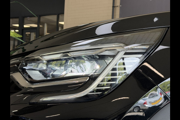 Renault Captur 1.3 TCe 155 Edition One | Groot Navi | Pano | Bose | 360 | Stoel & Stuur verwarming | 18" | 100% Dealer onderhouden!