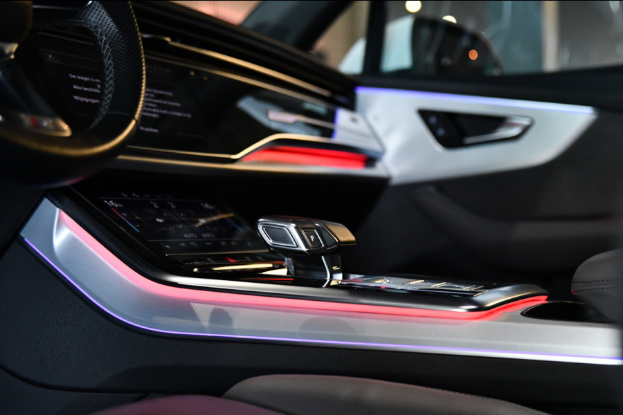 Audi Q7 55 TFSI e quattro S-Line, RS Stoelen, Pano, Luchtvering, B&O, 22", Matrix!