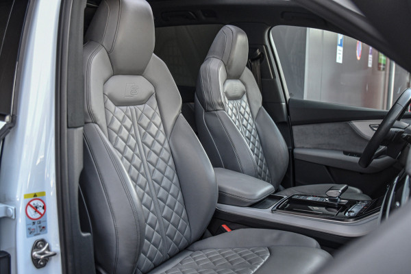 Audi Q7 55 TFSI e quattro S-Line, RS Stoelen, Pano, Luchtvering, B&O, 22", Matrix!