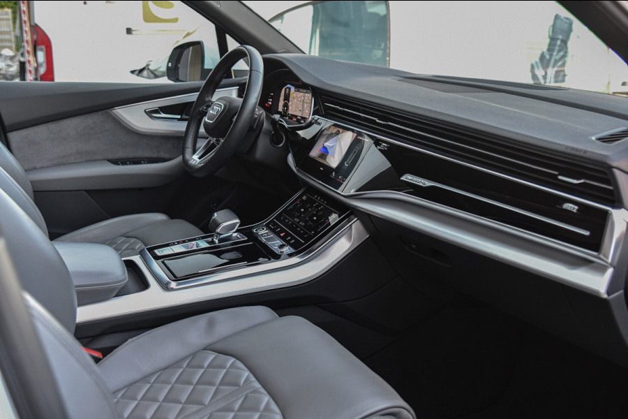 Audi Q7 55 TFSI e quattro S-Line, RS Stoelen, Pano, Luchtvering, B&O, 22", Matrix!