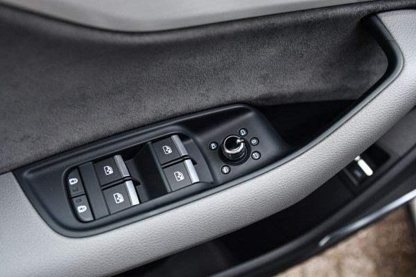 Audi Q7 55 TFSI e quattro S-Line, RS Stoelen, Pano, Luchtvering, B&O, 22", Matrix!