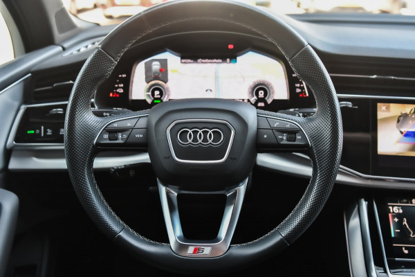 Audi Q7 55 TFSI e quattro S-Line, RS Stoelen, Pano, Luchtvering, B&O, 22", Matrix!