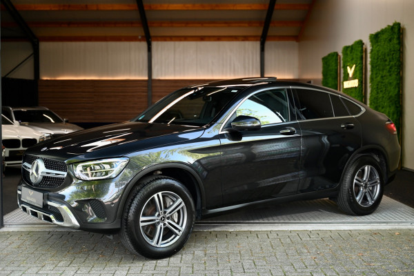 Mercedes-Benz GLC Coupé 300e 4MATIC - Distronic+ - 360 Camera - Memory - El. Trekhaak - Keyless Entry - Leer -