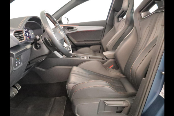 CUPRA Formentor 1.4 e-Hybrid VZ Copper Edition 245 pk | Schaalstoelen | SOH 93%| Panoramadak | Parkeersensoren (Park assist) | Achteruitrijcamera | Lederen bekleding | Stoelverwarming |