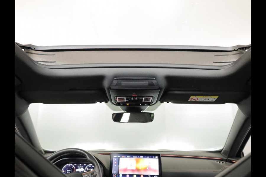 CUPRA Formentor 1.4 e-Hybrid VZ Copper Edition 245 pk | Schaalstoelen | SOH 93%| Panoramadak | Parkeersensoren (Park assist) | Achteruitrijcamera | Lederen bekleding | Stoelverwarming |