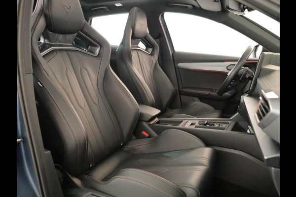 CUPRA Formentor 1.4 e-Hybrid VZ Copper Edition 245 pk | Schaalstoelen | SOH 93%| Panoramadak | Parkeersensoren (Park assist) | Achteruitrijcamera | Lederen bekleding | Stoelverwarming |