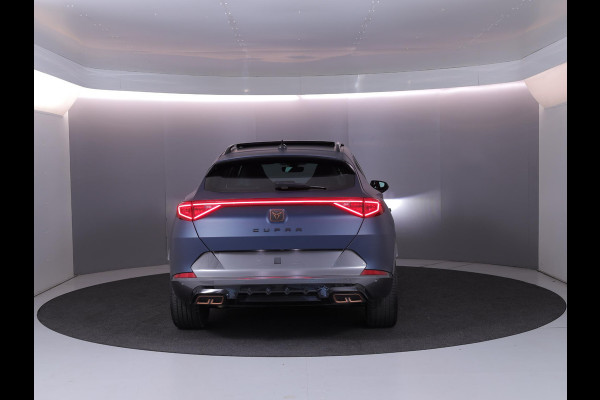 CUPRA Formentor 1.4 e-Hybrid VZ Copper Edition 245 pk | Schaalstoelen | SOH 93%| Panoramadak | Parkeersensoren (Park assist) | Achteruitrijcamera | Lederen bekleding | Stoelverwarming |
