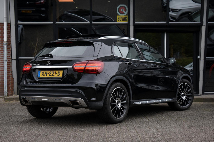 Mercedes-Benz GLA 180 Business Solution AMG Pano Keyless Camera