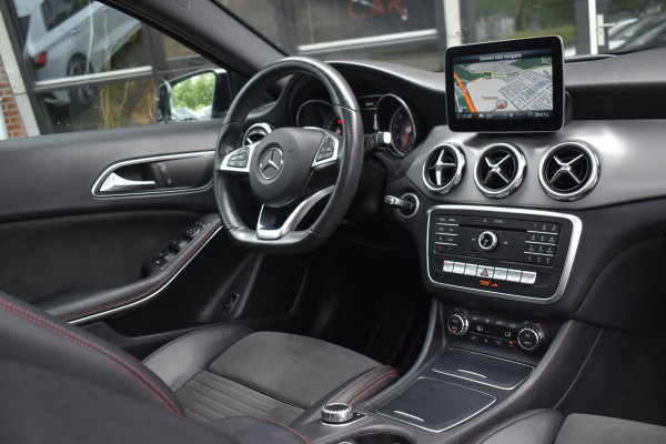 Mercedes-Benz GLA 180 Business Solution AMG Pano Keyless Camera