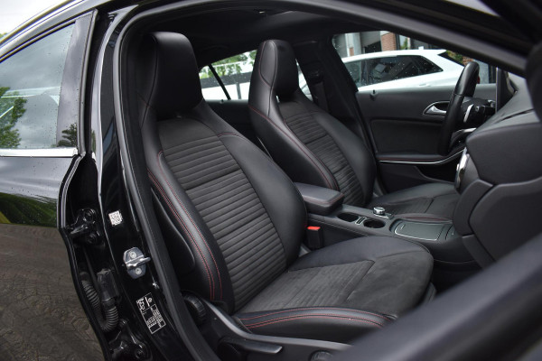 Mercedes-Benz GLA 180 Business Solution AMG Pano Keyless Camera