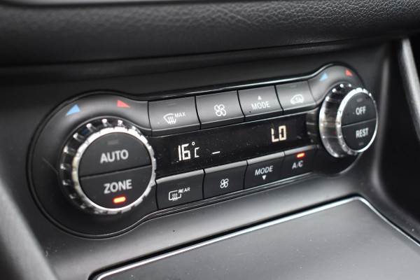 Mercedes-Benz GLA 180 Business Solution AMG Pano Keyless Camera