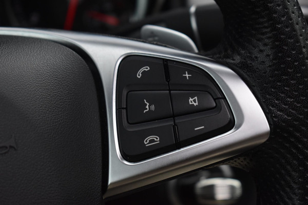 Mercedes-Benz GLA 180 Business Solution AMG Pano Keyless Camera