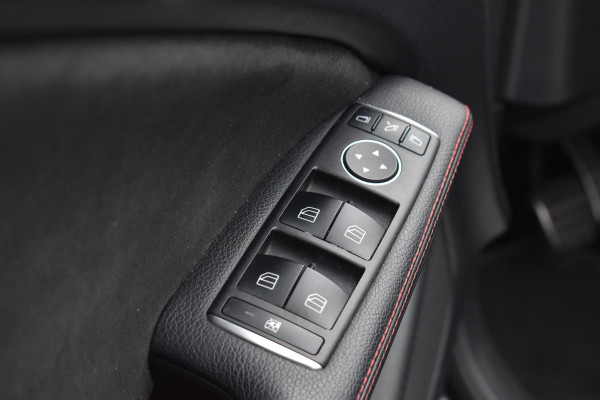 Mercedes-Benz GLA 180 Business Solution AMG Pano Keyless Camera