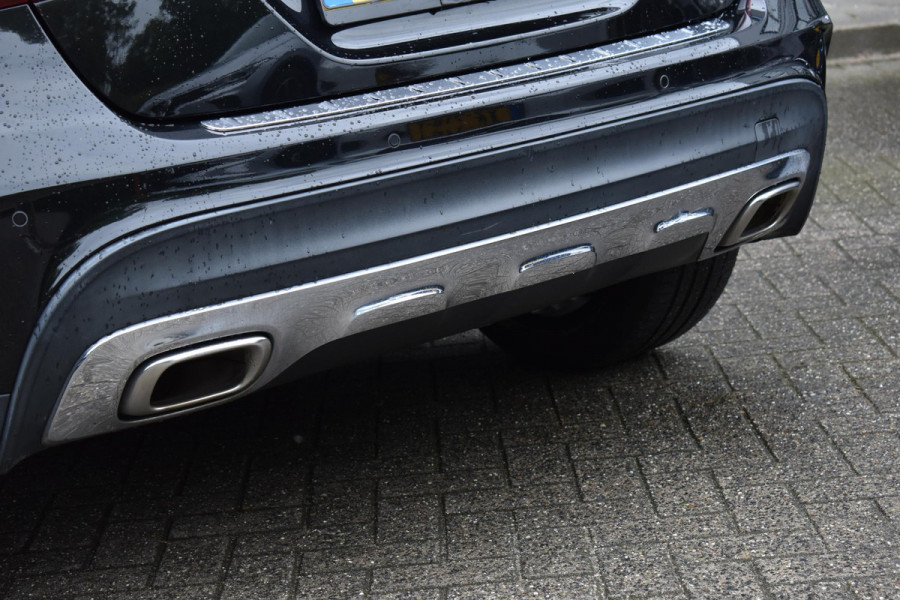Mercedes-Benz GLA 180 Business Solution AMG Pano Keyless Camera