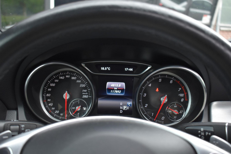 Mercedes-Benz GLA 180 Business Solution AMG Pano Keyless Camera