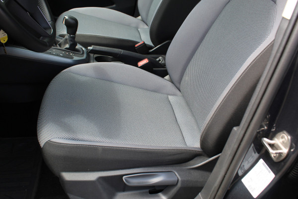 Seat Arona 1.0-115pk TSI Style Business Intense AUTOMAAT ! Gun u het comfort van een automaat ! Volautm. airco dual, stoelverwarming, cruise control, LM wielen, metallic lak