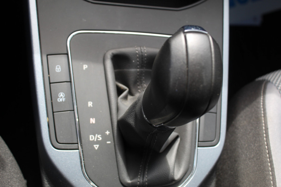 Seat Arona 1.0-115pk TSI Style Business Intense AUTOMAAT ! Gun u het comfort van een automaat ! Volautm. airco dual, stoelverwarming, cruise control, LM wielen, metallic lak