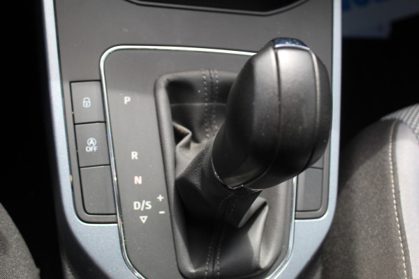Seat Arona 1.0-115pk TSI Style Business Intense AUTOMAAT ! Gun u het comfort van een automaat ! Volautm. airco dual, stoelverwarming, cruise control, LM wielen, metallic lak