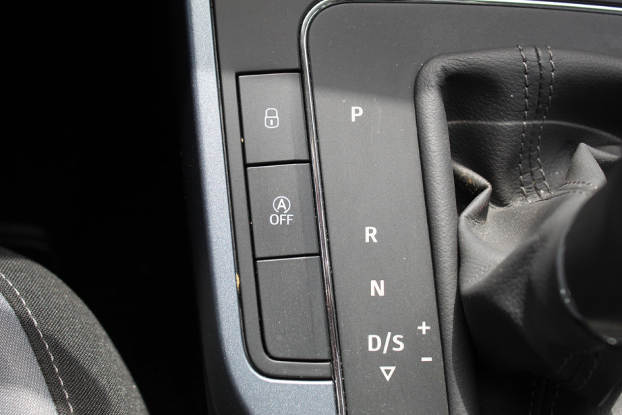 Seat Arona 1.0-115pk TSI Style Business Intense AUTOMAAT ! Gun u het comfort van een automaat ! Volautm. airco dual, stoelverwarming, cruise control, LM wielen, metallic lak