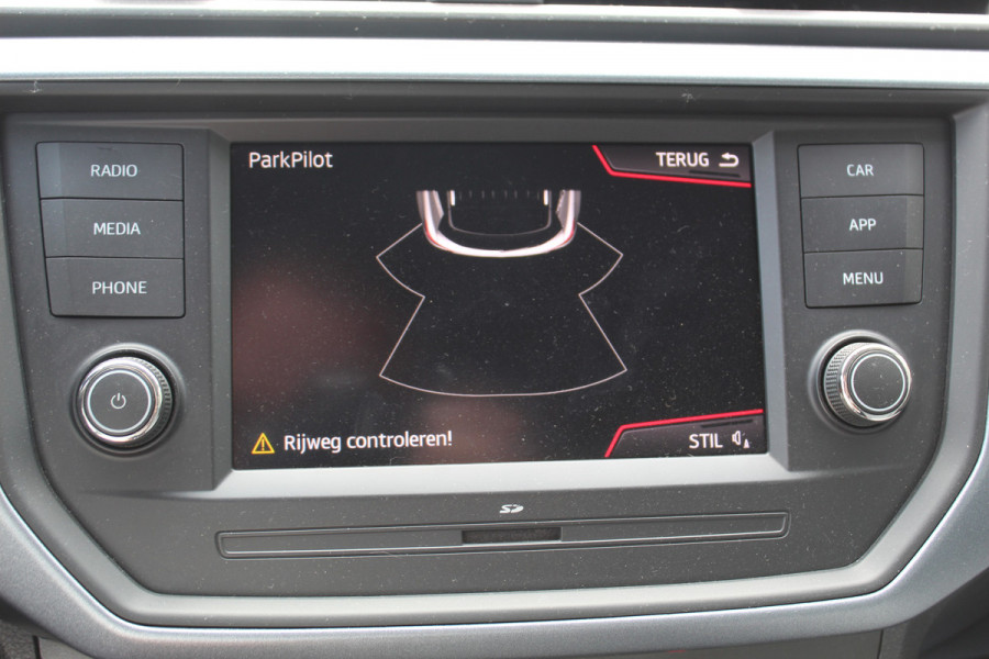 Seat Arona 1.0-115pk TSI Style Business Intense AUTOMAAT ! Gun u het comfort van een automaat ! Volautm. airco dual, stoelverwarming, cruise control, LM wielen, metallic lak