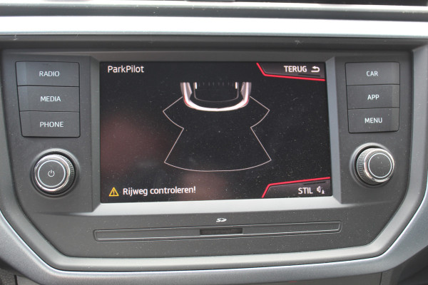 Seat Arona 1.0-115pk TSI Style Business Intense AUTOMAAT ! Gun u het comfort van een automaat ! Volautm. airco dual, stoelverwarming, cruise control, LM wielen, metallic lak