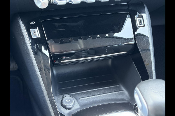 Peugeot 208 1.2 PureTech Allure Carplay,Camera,6 Bak,Stoelverw-Koeling,D-riem vv in 2025,Pdc,Clima,Cruise,Lm velgen,N.A.P,Rijstrooksensor,Nieuwe Apk bij Aflevering