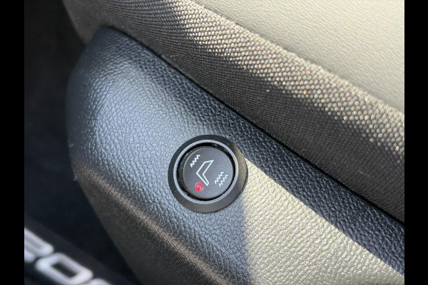 Peugeot 208 1.2 PureTech Allure Carplay,Camera,6 Bak,Stoelverw-Koeling,D-riem vv in 2025,Pdc,Clima,Cruise,Lm velgen,N.A.P,Rijstrooksensor,Nieuwe Apk bij Aflevering
