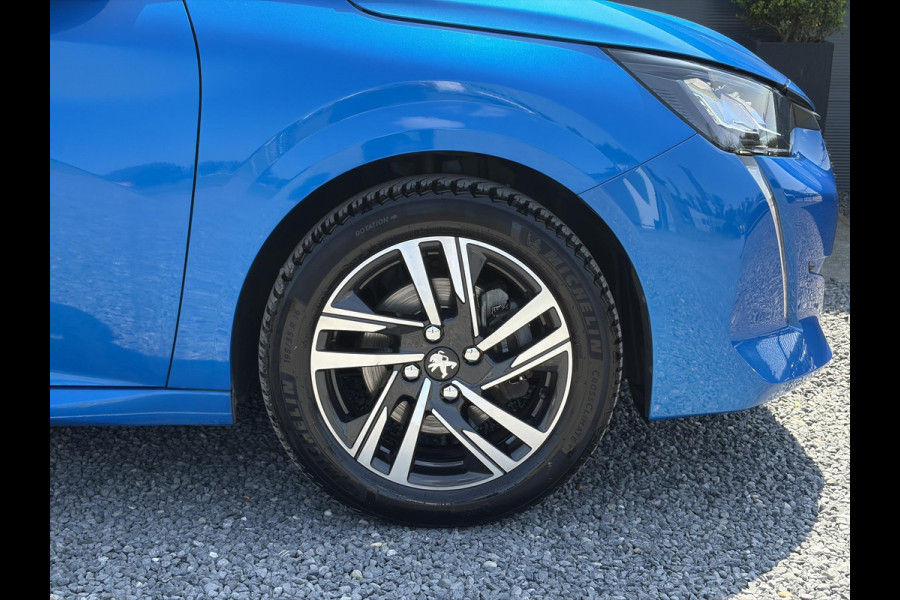 Peugeot 208 1.2 PureTech Allure Carplay,Camera,6 Bak,Stoelverw-Koeling,D-riem vv in 2025,Pdc,Clima,Cruise,Lm velgen,N.A.P,Rijstrooksensor,Nieuwe Apk bij Aflevering