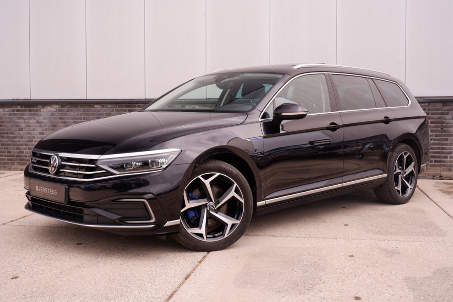 Volkswagen Passat Variant 1.4 TSI PHEV GTE Business | Pano | Elek. Trekhaak | Head-Up | Carplay | LED | Camera | Navi
