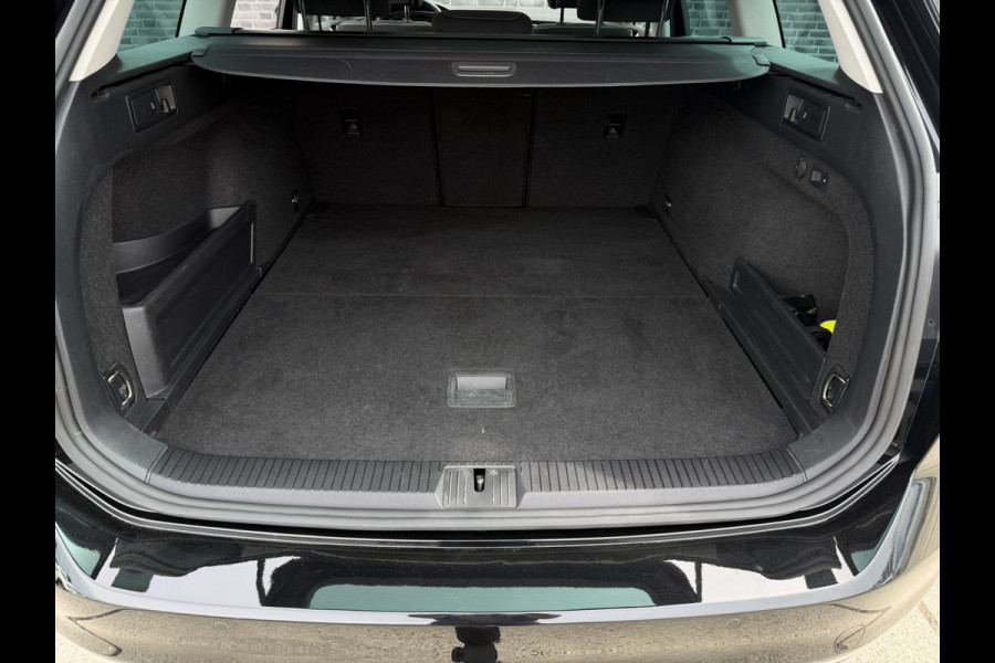 Volkswagen Passat Variant 1.4 TSI PHEV GTE Business | Pano | Elek. Trekhaak | Head-Up | Carplay | LED | Camera | Navi
