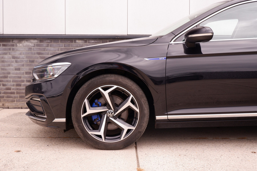 Volkswagen Passat Variant 1.4 TSI PHEV GTE Business | Pano | Elek. Trekhaak | Head-Up | Carplay | LED | Camera | Navi