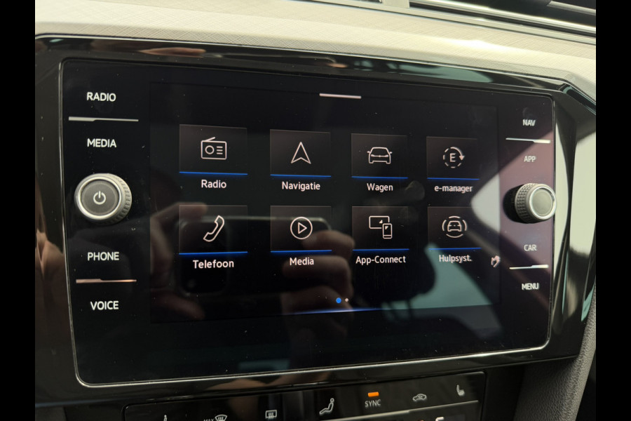 Volkswagen Passat Variant 1.4 TSI PHEV GTE Business | Pano | Elek. Trekhaak | Head-Up | Carplay | LED | Camera | Navi